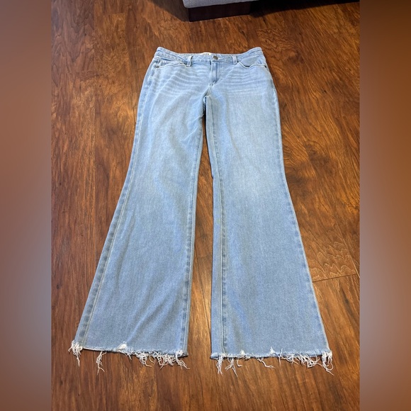 Paige Skyline Bootcut Jean Raw Hem Divine Distressed Size 29 - Picture 2 of 4